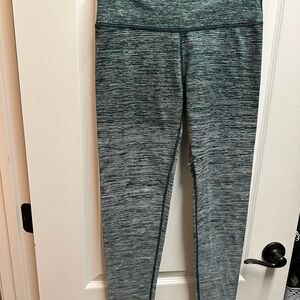 Aerie women's Gray and Green High-Waisted Leggings size M/ B152
